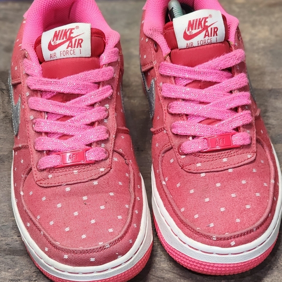 Nike af1 Valentine's day release - Picture 2 of 8